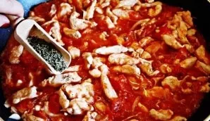 Stir, add thyme and oregano.