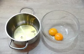 Separate the whites and yolks of two eggs; set the proteins aside for now.