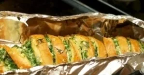 And bake at 180-200C for 10-15 minutes. Then we open the foil and bake for another 5 minutes - until the loaf is covered with a crispy go...