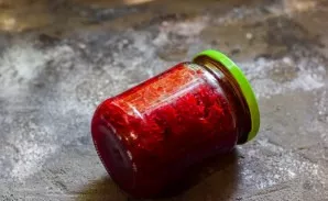 Turn the jar of jam upside down, wrap it in a blanket and leave for a day. After that, store the jam in the pantry.