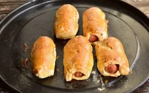 Place the baking tray in the oven, heated to 190 degrees, for 25-30 minutes.