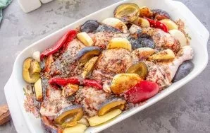 Pour all the ingredients with the remaining sauce, cover the form with foil and bake in an oven preheated to 180-190 degrees for 45 minut...