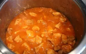 Simmer over low heat for about an hour and a half with the lid closed. Stir occasionally. If all the liquid has boiled, add more water. U...