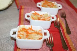 The salad is amazingly tasty. Before serving, you need to keep it in the refrigerator for an hour to overdo it with sauce.