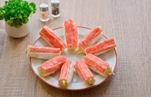 In the same way, prepare all the remaining crab sticks.