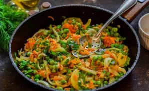 You can season the salad with butter or mayonnaise.