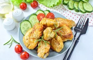 Serve the wings hot. Enjoy your meal!