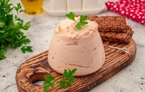 Transfer the spread to a suitable jar or other container, store in the refrigerator for no more than 5 days. Delicious!