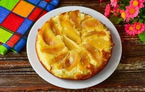 Then carefully turn the baking sheet over on a plate and remove the cake.