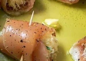 Fry the cutlets on both sides for 5 minutes each.