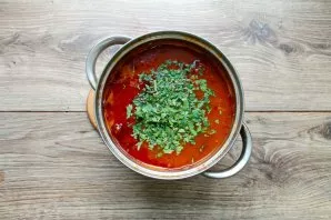 Add sugar to the kharcho to taste and finely chopped greens.