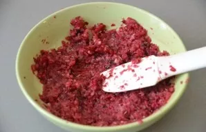 Mix the marinade well.