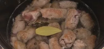 Pour water into the container, salt (2 teaspoons of salt per 1.5 l of water), add parsley and allspice (5-6 peas). With this liquid, pour...