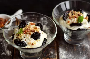 Place the treat in the refrigerator for 30 minutes to chill, then serve.