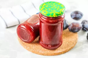 Spread out in hot jars and immediately roll up the hot lids. Delicious!