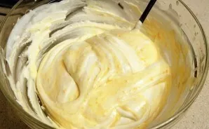 Mix the cream with the curd part  and the curd cream is ready!