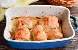 Place the rolls in an oven preheated to 190 degrees for 30 minutes.