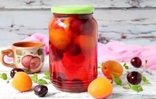 Apricot and cherry compote