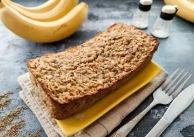 Flour-free banana cake