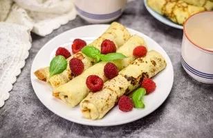 Pancakes with curd cream