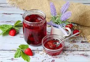 Strawberry jam with lavender