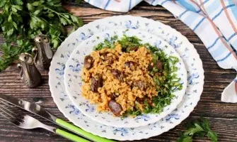 Bulgur with chicken hearts