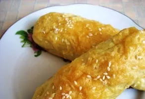 Sausages in yeast-free dough in the oven