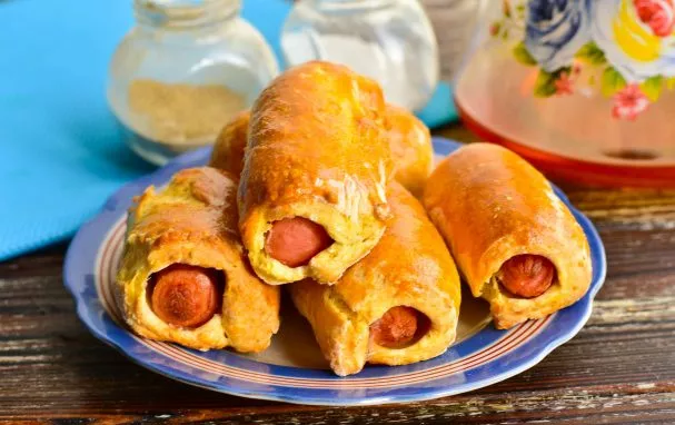 Sausages in dough