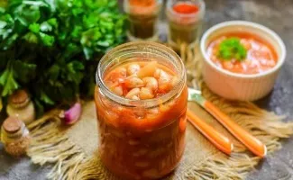 Greek appetizer with beans for the winter