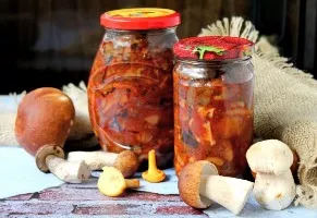 Mushrooms in tomato sauce for the winter