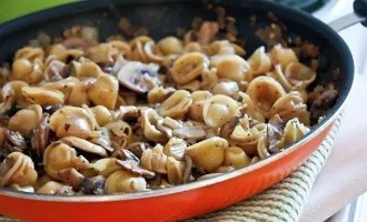 Mushrooms with creamy sauce