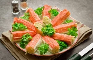 Crab stick rolls with cheese