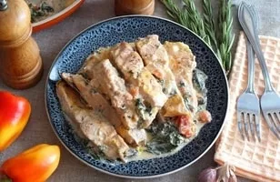 Salmon with spinach and cream