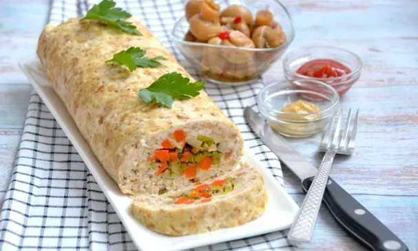 Chicken roll with vegetables