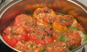 Peppers stuffed with meat and vegetables