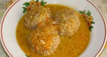 Meatballs with sauce in the oven