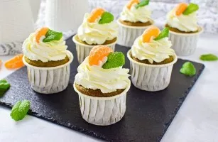 Pistachio cupcakes