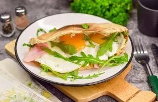 Pita with an egg