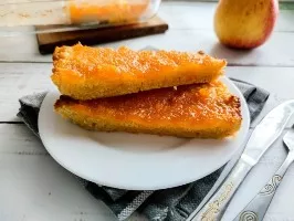 Pie with lemon and tangerines