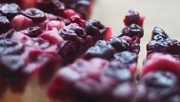 Pie with cherries