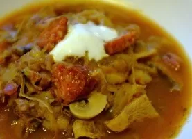 Sauerkraut soup with mushrooms