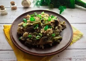 Rice with beans and mushrooms