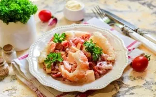 Salad Red Sea with shrimp