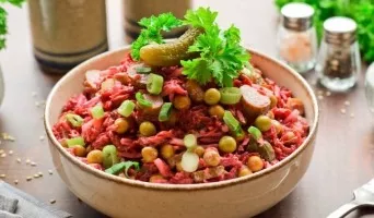 Salad with beets and pickled cucumbers