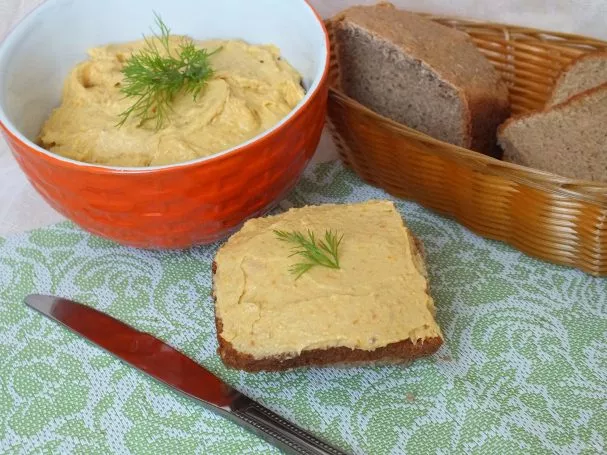 Herring spread with carrots