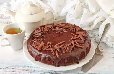 Chocolate cake with milk