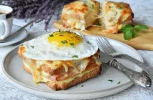 Sandwiches with egg