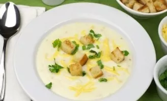 Mashed cauliflower soup