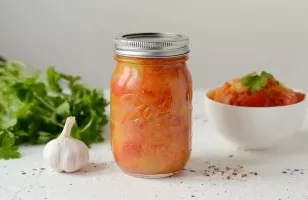 Hungarian salad with carrots for the winter