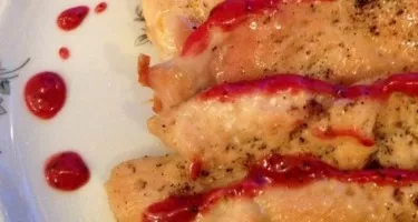 Chicken with cranberry sauce